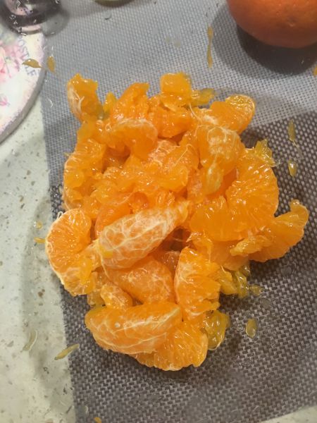第1步(橘子果冻的做法)