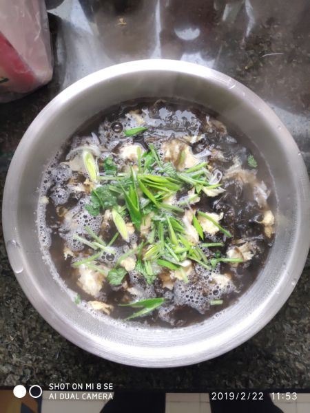 第6步(紫菜虾皮蛋花汤的做法)