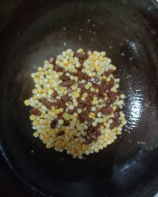第7步(玉米炒牛肉粒的做法)