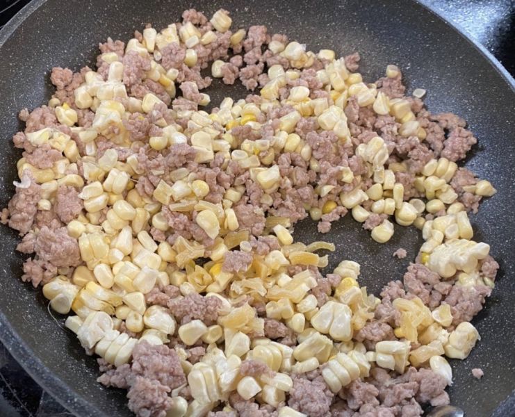 第5步(快手饭扫光-玉米肉末饭的做法)