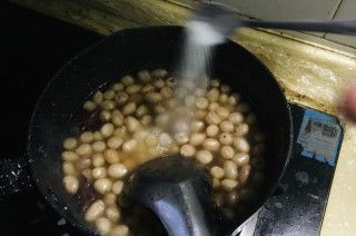第3步(水煮花生米的做法)