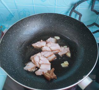 第5步(蒜苗回锅肉的做法)