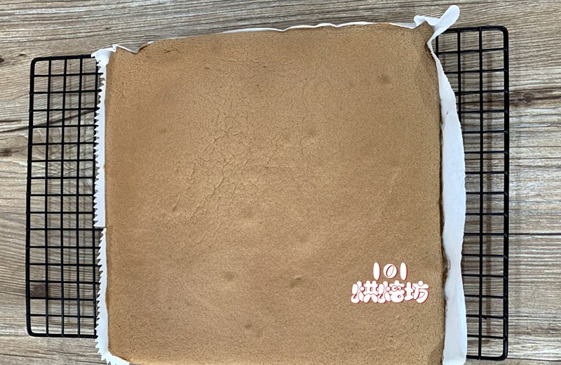 第12步(【101烘焙坊食谱】—梦龙蛋糕卷的做法)