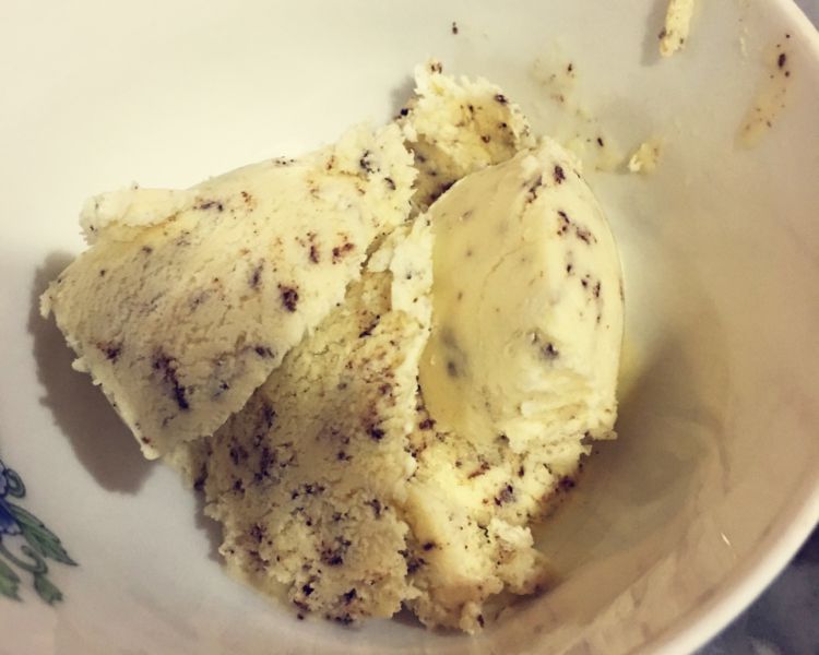 生酮薄荷巧克力冰淇淋成品图