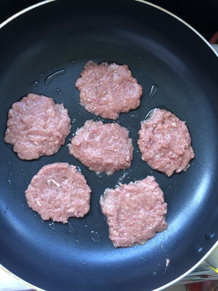 宝宝辅食牛肉洋葱饼成品图