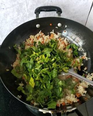 第5步(猪肉菠菜炒米的做法)