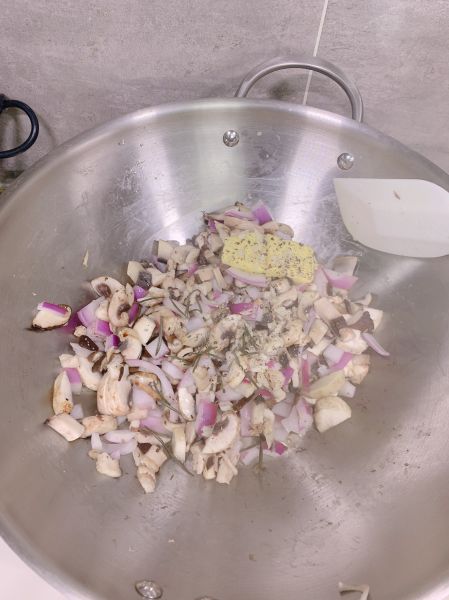 第8步(奶油蘑菇汤的做法)