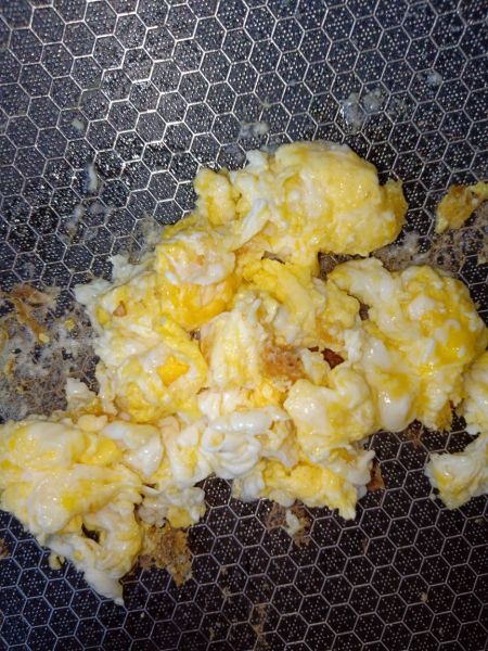 第2步(咖喱蛋炒饭的做法)