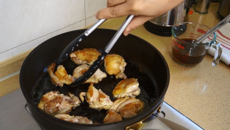 第4步(照烧鸡腿 Teriyaki Chicken的做法)