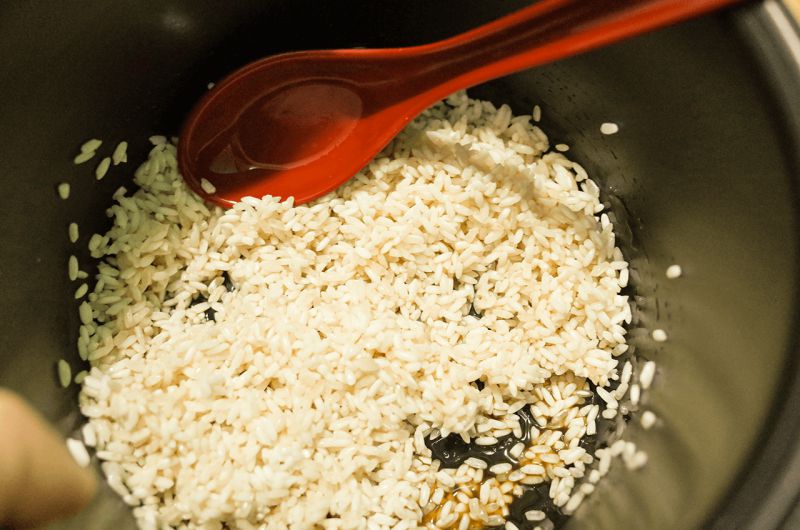 逃避虽可耻但有用 三文鱼毛豆什锦饭的做法 菜谱大杂烩