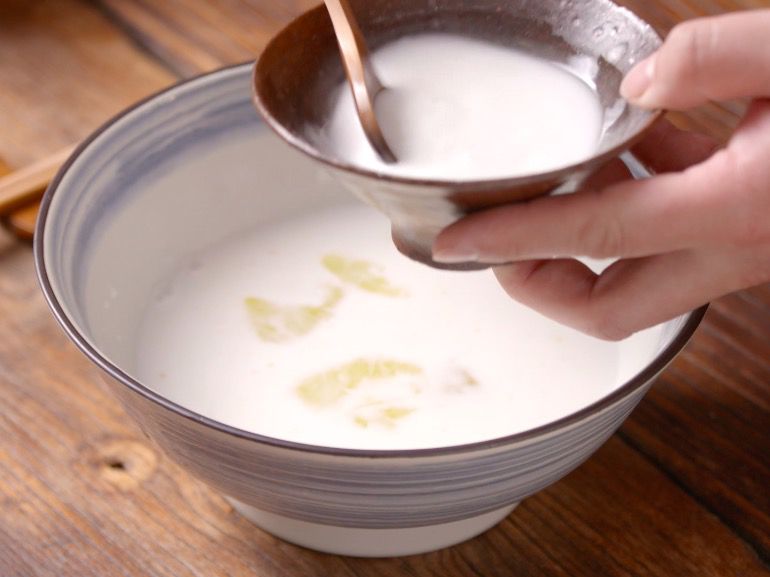 第2步(【炒鲜奶】广东最新奇的牛奶吃法！的做法)