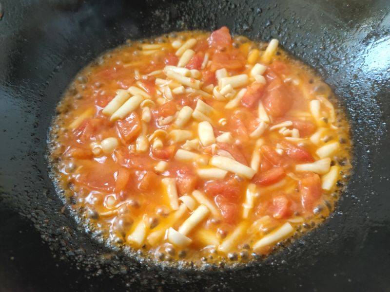 第6步(白玉菇西红柿鸡蛋汤的做法)