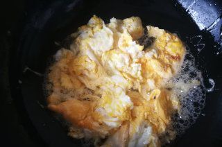 第7步(韭菜炒鸡蛋的做法)
