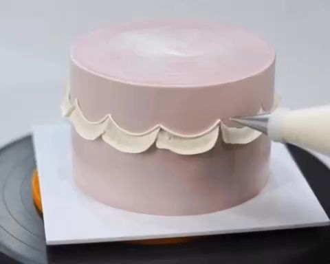 第2步(ins风复古奶油蛋糕复古烛台蛋糕裱花蛋糕奶油蛋糕的做法)