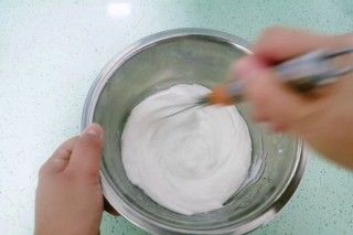 第2步(酸奶蛋糕的做法)