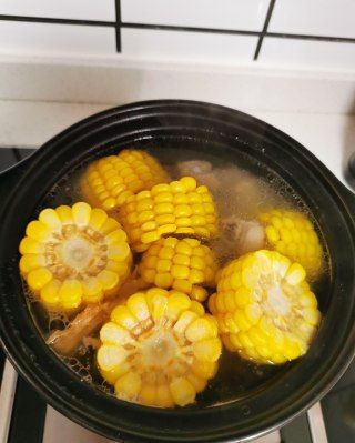 第3步(玉米排骨汤的做法)