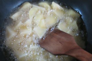 第4步(糖醋土豆的做法)