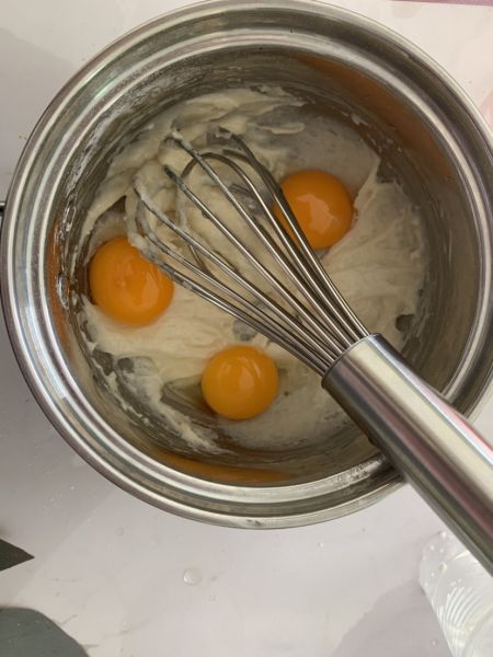 第5步(6寸戚风蛋糕胚的做法)