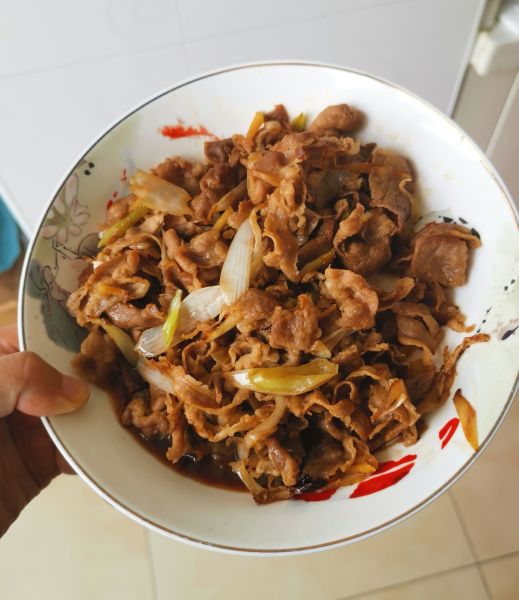 第1步(葱爆羊肉卷的做法)