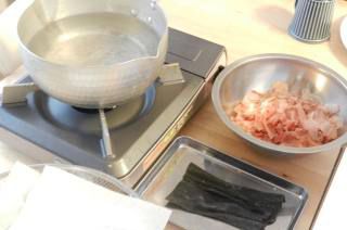 第1步(日式高汤的做法)