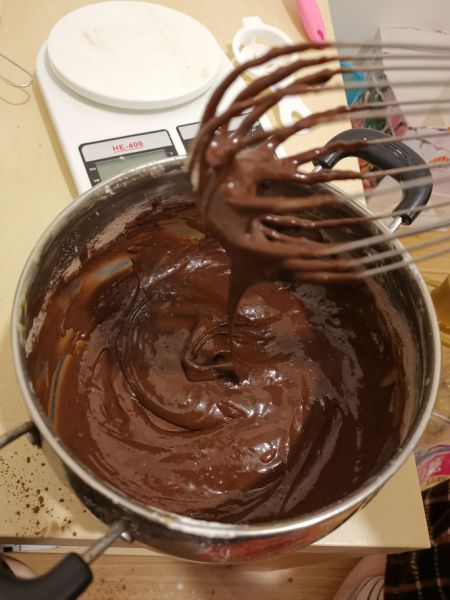 第4步(巧克力纸杯蛋糕的做法)