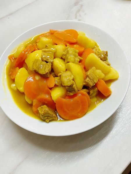 咖喱土豆胡萝卜炖牛肉