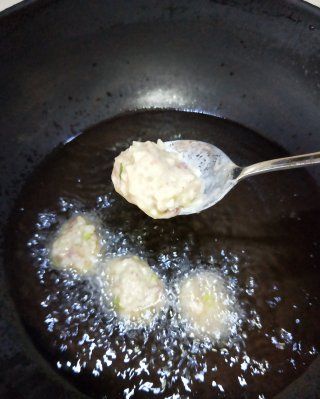 第8步(炸土豆丸子的做法)