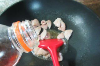 第4步(锅巴花菜肉片的做法)