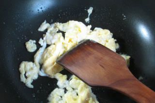 第4步(榨菜丝鸡蛋豆腐汤的做法)