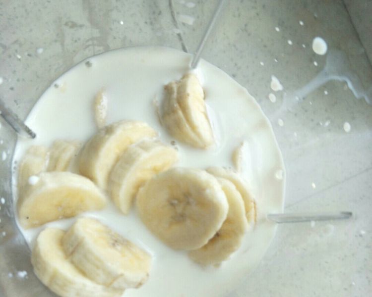 第3步(香蕉奶昔的做法)
