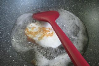 第3步(鸭蛋青菜煮米粉的做法)