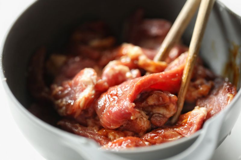 第5步(豚肉生姜烧—日式家庭料理的做法)