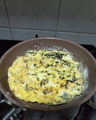 第6步(紫菜煎蛋的做法)