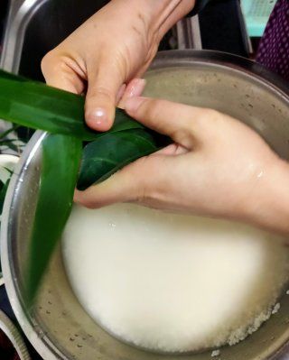 第4步(红枣粽的做法)