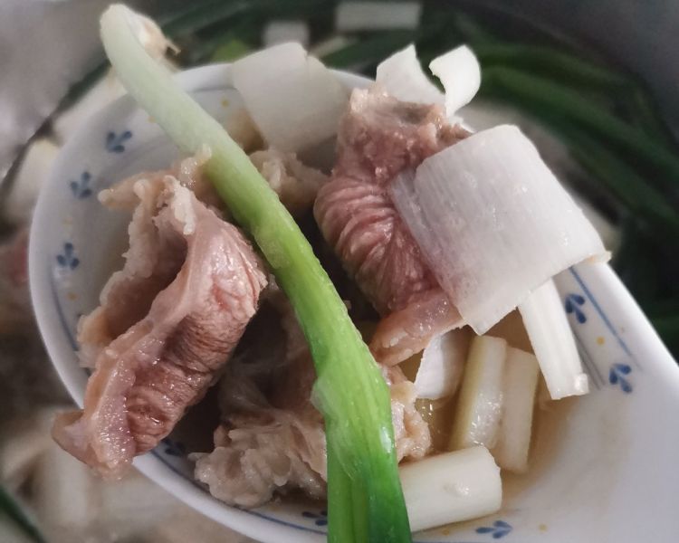 第1步(土豆胡萝卜炖牛肉的做法)