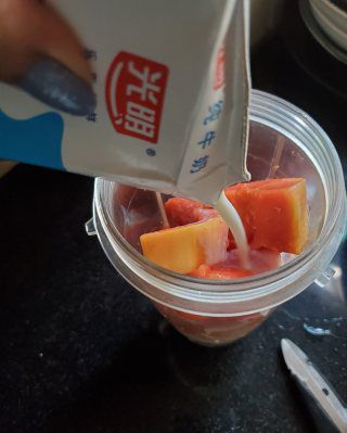 第3步(木瓜牛奶的做法)