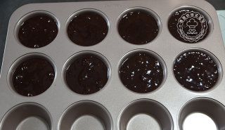 第5步(巧克力熔岩蛋糕的做法)
