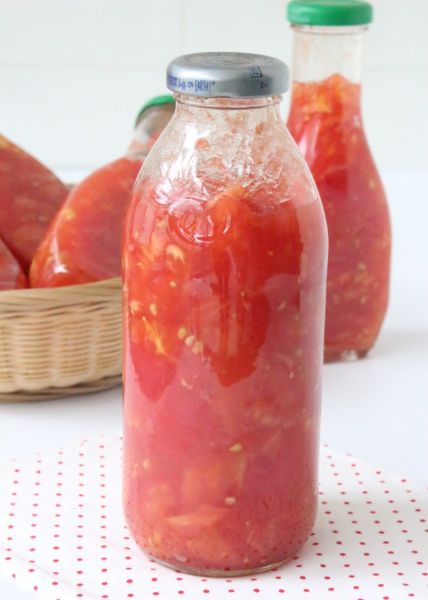 西红柿罐头成品图