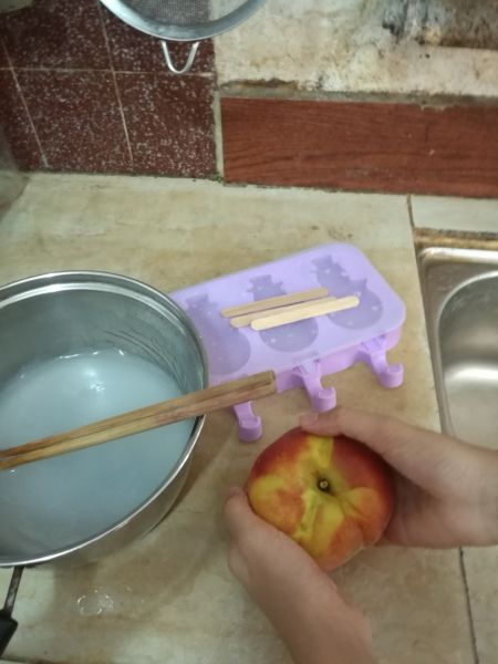 第5步(桃子味的甜品的做法)