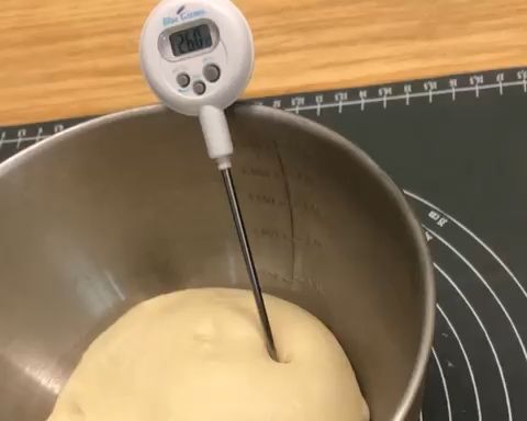 第4步(焙可美-舒芙蕾宝宝奶酪面包的做法)