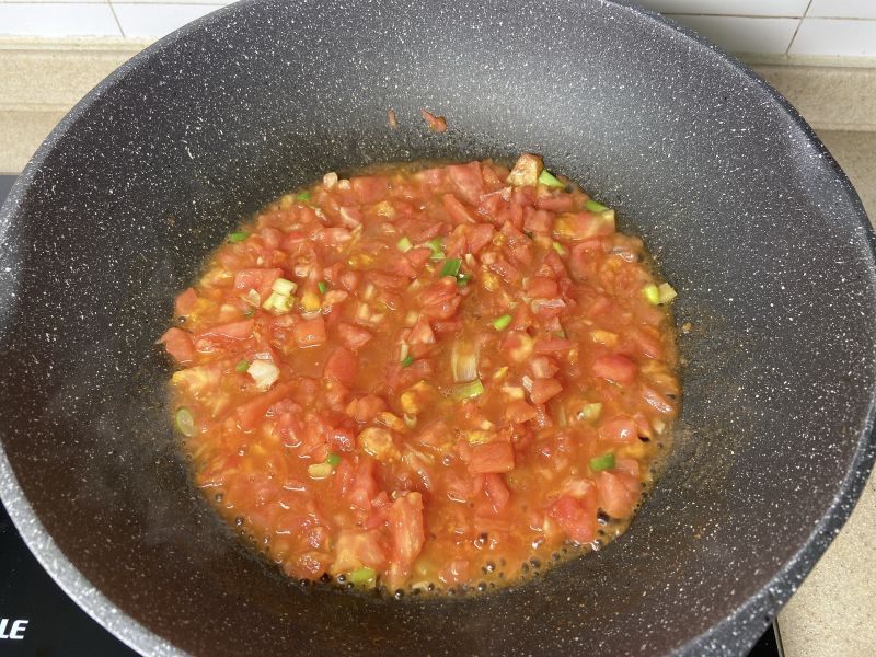 第3步(酸甜的番茄烩饭，好吃到舔盘‼️的做法)