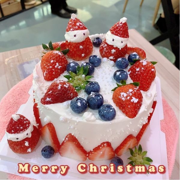 圣诞草莓蛋糕成品图