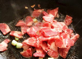 第5步(猪肉白菜炖粉条的做法)