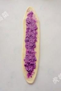 第11步(紫薯面包卷的做法)