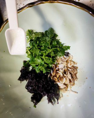 第5步(虾皮紫菜汤的做法)