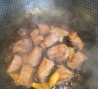 第7步(土豆胡萝卜炖牛肉的做法)