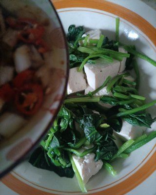 第9步(减脂晚餐：蒜蓉菠菜豆腐的做法)