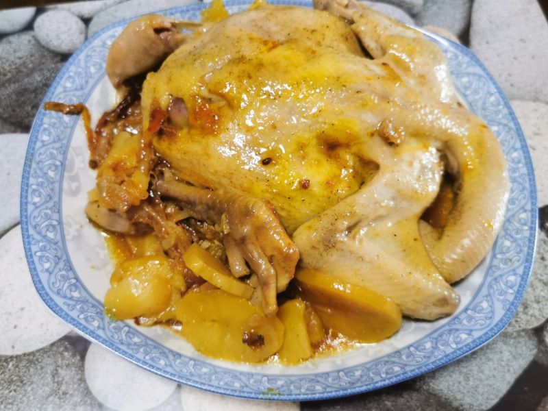 第1步(电饭锅盐焗鸡的做法)