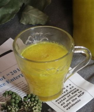 第7步(鲜榨菠萝汁的做法)