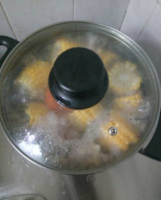 第5步(胡萝卜玉米排骨汤的做法)